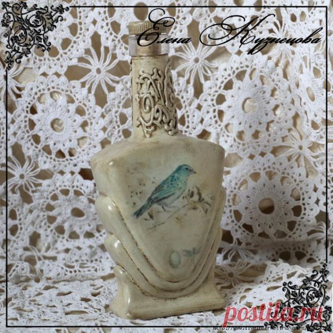 "Бутылочка с птичкой."