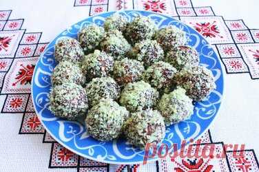 Мой дежурный рецепт!Сразу готовьте двойную порцию. Печенье «Каштаны» В качестве начинки можно брать не только орехи, но и курагу или чернослив. А для посыпки используют как орехи, так и вафельную крошку, либо же кокосовую стружку. В любой вариации оно получается невероятно вкусное. Многим из нас знаком этот вкус, поэтому сохраняйте рецепт и порадуйте своих маленьких домочадцев такими потрясающими печеньками. Нужные ингредиенты. Для теста. 6 варёных желтков.  200 гр сливочн...