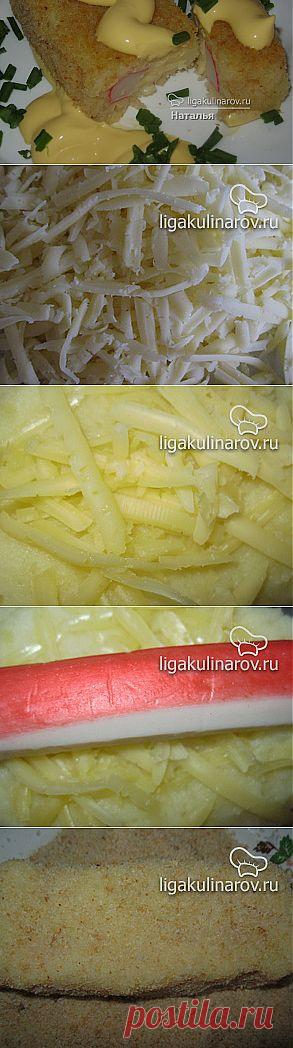 Картофельные котлеты с сыром и крабовыми палочками, рецепт пошаговый от Лиги Кулинаров. Рецепт картофельных котлет с сыром и крабовыми палочками, рецепты Лиги Кулинаров.