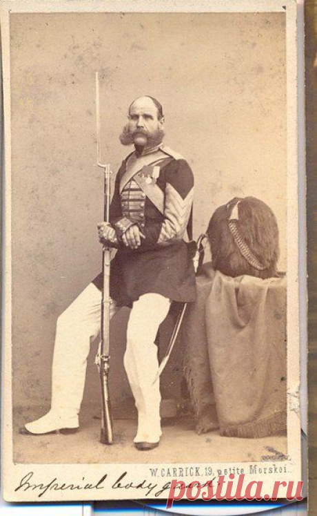 Дворцовый гренадер / Историческая справка