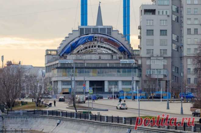 Собянин: кинотеатр «Ударник» отреставрируют до конца 2027 года. Размер затрат на восстановление здания составит не менее 9 млрд рублей.