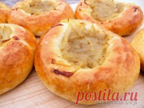Лепешка с луком - вкуснятина из простых продуктов! Нашел простой и вкусный рецепт! Повторил и получилось! Лепешки с луком – ароматные, мягкие и очень красивые! Готовятся из простых продуктов, на выходе 10 шт. Хороши к завтраку, обеду и ужину!  Подгото...