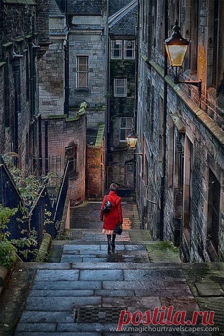 Stairway, Edinburgh, Scotland | The Best Travel Photos