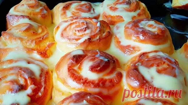 Ароматные ванильно-апельсиновые булочки в сливочной заливке - Узнал сам расскажи другому все самое интересное - медиаплатформа МирТесен Булочки получаются очень сдобные, легкие и буквально тают во рту. А аромат от них стоит такой, что не передать словами. Они пахнут ванилькой и апельсинами так сильно, что ваши домочадцы будут с нетерпением ждать их приготовления. Вкусная сливочная заливка делает булочки более нежными и влажными.