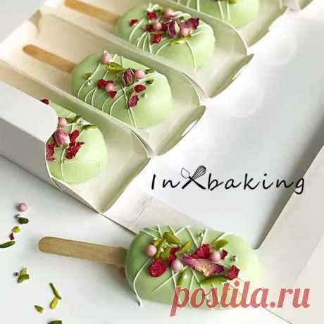 Мороженое муссовый десерт, пирожное на палочке