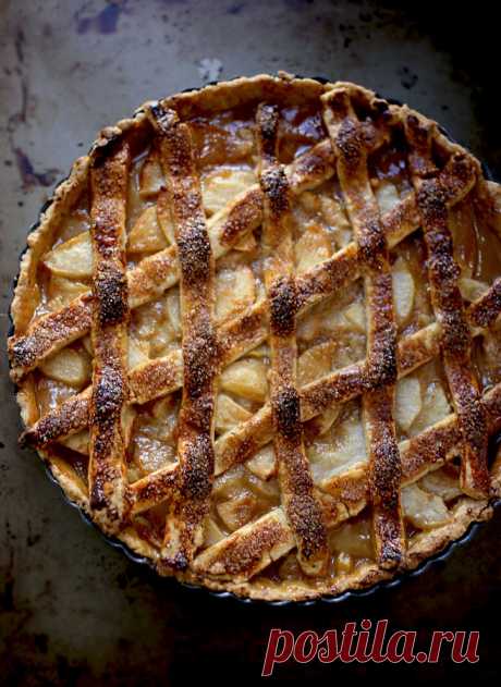 Яблочно-Грушевый Тарт с Соленой Карамелью / Salted Caramel Apple-Pear Tart - Была бы курочка, приготовит и дурочка — LiveJournal