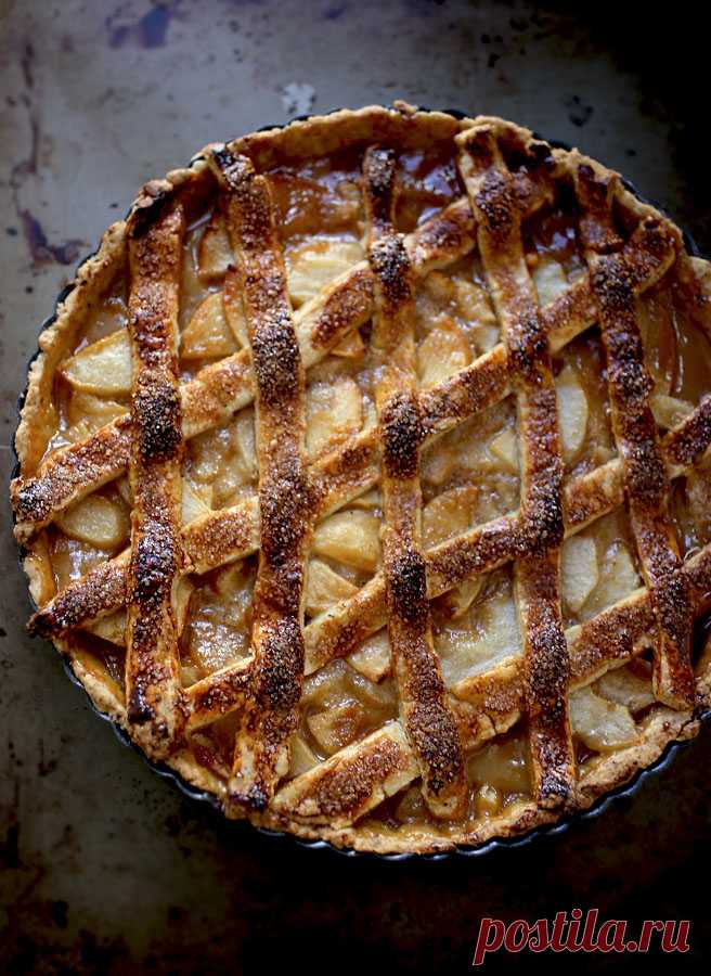 Яблочно-Грушевый Тарт с Соленой Карамелью / Salted Caramel Apple-Pear Tart - Была бы курочка, приготовит и дурочка — LiveJournal