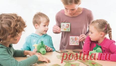 Методика Монтессори раннего развития детей .
Получив медицинское образование на рубеже 19-го и 20-го столетий, итальянка Мария Монтессори стала изучать проблемы детей, отстающих в умственном развитии. Она разработала специальную методику обучения для отсталых детей, которая превзошла все ожидания. Ее воспитанники...