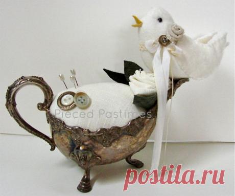 Игольница с птичкой из серебряного соусника