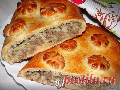 Кулебяка с мясным фаршем и рисом
