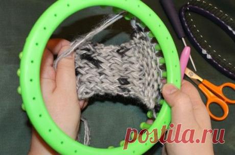 Учимся вязать на луме (Loom knitting). Урок второй: Изнаночные петли