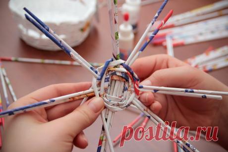 Плетение из газетных трубочек для начинающих - пошаговая инструкция с видео и фото