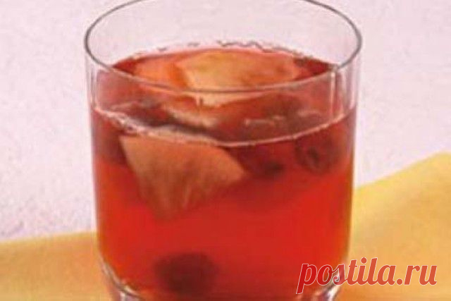 Компот из яблок с черноплодной рябиной