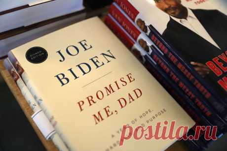 Biden chronicles his frustrations with Ukraine's corruption in new book | KyivPost Joseph Biden, the former U.S. vice president who was President Barack Obama’s point man on Ukraine, writes of his frustrations with President Petro Poroshenko and Ukraine’s endemic corruption in his new memoir. Biden has been touring the United States to promote the book published on Nov. 14 entitled “Promise Me, Dad: A Year Of Hope, Hardship And Purpose.” He is also considered to be a strong …