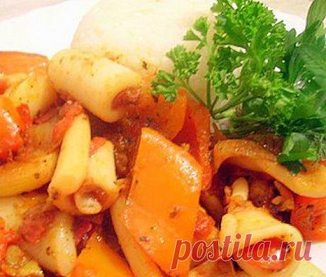 Кисло-сладкие тушеные кальмары