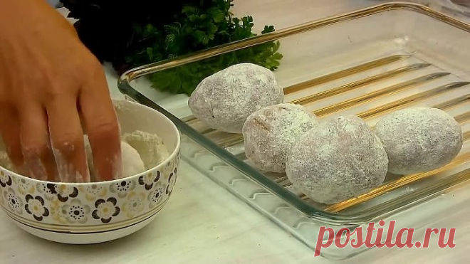 Печёная картошка с острым соусом