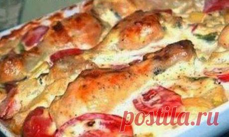 Курица с овощами в сметанном соусе!!! Съедаются они так же быстро, как и готовятся. . Рецепт здесь: ➨ https://vkusno-ru.blogspot.ru/2014/06/blog-post_6586.html Приятного аппетита! ЖМИ КЛАСС есль нравится рецепт! Большое СПАСИБО