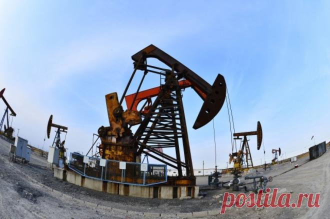 Ударят по банкам. США намерены ужесточить потолок цен на нефть из РФ. Анонсированное в Вашингтоне ужесточение правила потолка цен на российскую нефть обернется главным образом усилением контроля за взаиморасчетами между российскими экспортерами и их контрагентами.