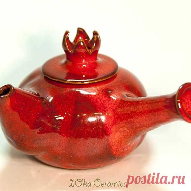И снова для всех не хватило:) Делайте заказы заранее:)) Скоро Новый Год! Принимаю заявки уже сейчас:) в декабре ярмарки) http://ioka.livemaster.ru #IOkaceramica #керамическиегранаты #керамика #керамикаручнойработы #посудаизглины #посударучнойработы #чайникгранат #гранаты #лава #чайпитие #чайникизглины #чайникручнойработы #красный #красныйчайник