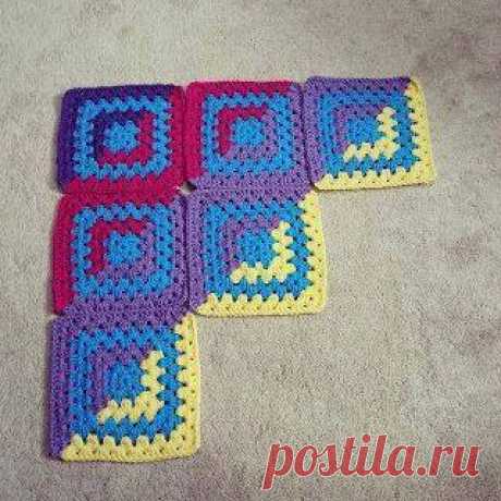 (8) Facebook