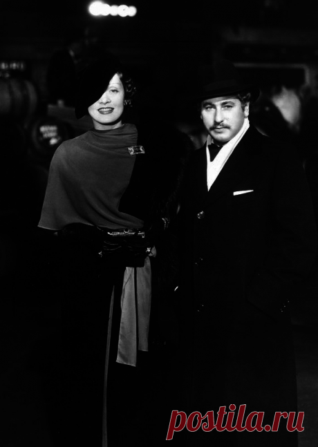 1933. Марлен Дитрих и Джозеф фон Штернберг на премьере