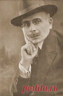Ֆեթվաճյան Արշակ Աբրահամի
Ծնվել է 1866 թ.։ Սովորել է Տրապիզոնի ազգային, ապա Կոստանդնուպոլսի Գեղարվեստի վարժարաններում, եղել վերջինիս անդրանիկ շրջանավարտներից (1987)։ 1887 - 1891 թթ. սովորել է Հռոմի գեղարվեստի ակադեմիայում՝ աշակերտելով Չեզարե Մակկարիին։ 1891 թ. մասնակցել է Իտալիայի նկարիչների ազգային ցուցահանդեսին։ 1891 - 1895 թթ. աշխատել է Վիեննայում, ապա մեկնել Սանկտ Պետերբուրգ, դարձել Ռուսաստանի նկարիչների ընկերության անդամ

Մասնագիտացել է պատմական և ճարտարապետական գեղանկարչության մեջ և, Վ