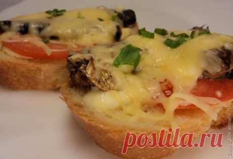 Бутерброды со шпротами - 7 вкусных и быстрых рецептов отличной закуски  Очень аппетитные бутерброды со шпротами - 7 лучших рецептов с фото и пошаговым МК: для праздничного стола и быстрого перекуса, холодные и горячие, классические и оригинальные варианты