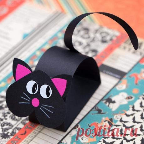 Котик из картона