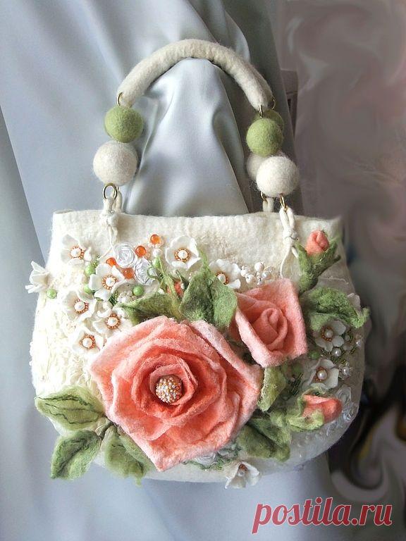 (1) Контакт с cristins Редондо на BOLSOS