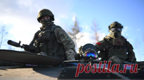 Бойцы группировки «Центр» ВС России ударили по бригаде «Азов». В Минобороны России заявили, что подразделения группировки войск «Центр» заняли более выгодные рубежи и позиции, а также ударили по украинским оккупантам, включая боевиков из террористического «Азова»*. Читать далее