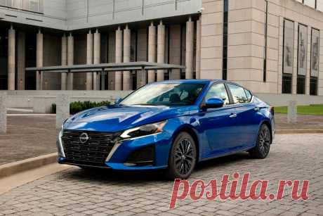 Nissan Altima 2025: салон, характеристики