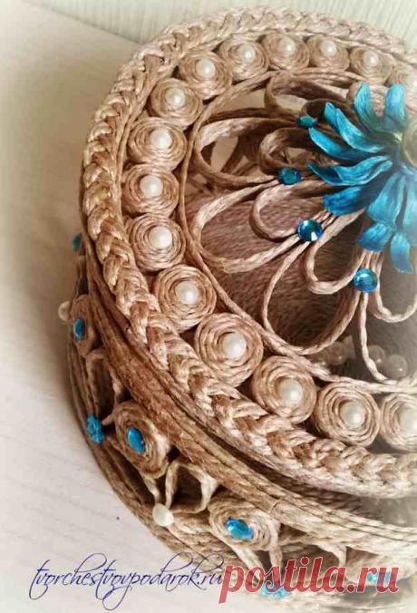 Круглая шкатулка из джута "Анна". Круглая шкатулка для украшений из джута.Ювелирная шкатулка своими руками.Декоративная шкатулка для хранения со стразами.Красивая шкатулка.