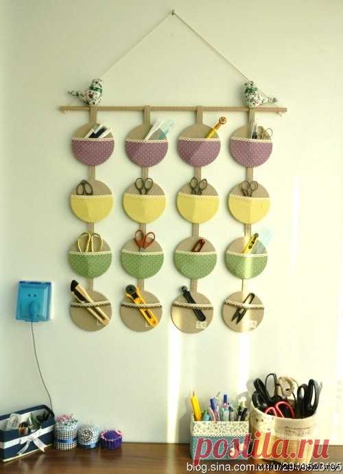 ​Удобный органайзер  в виде кармашков-хранилищ из CD дисков