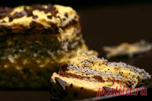 ----ГИБАНИЦА---- Слоеный пирог словенской кухни. Его пекут с самыми разными начинками. Но самая вкусная - прекмурская с маком ,изюмом, орехами, яблоками и корицей.