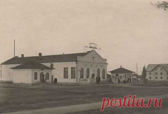КИНОТЕАТР "ОКТЯБРЬ". 1960-й-Мин-Воды