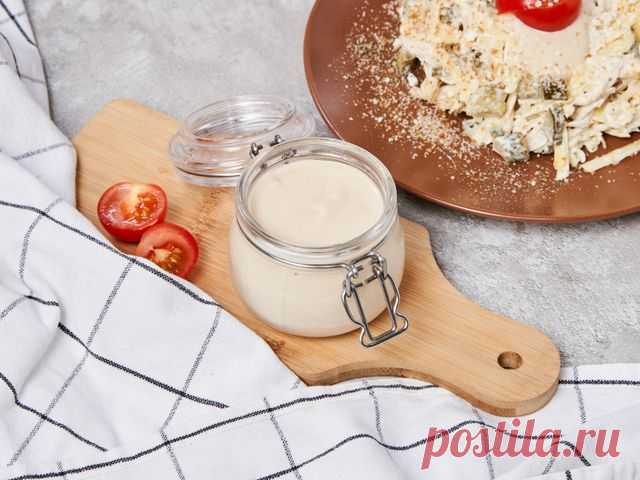 Постный майонез из фасоли – пошаговый рецепт приготовления с фото Постный майонез из фасоли готовится всего за 5 минут, по вкусу он напоминает классический соус с легкими ореховыми нотками. Фасоль нужна белая консервированная, она более мягкая.