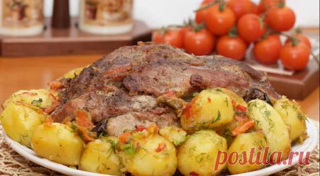Картошка с мясом на праздничный стол, пошаговый рецепт с фото от автора Марина МАРмеладИНКА на 828 ккал Картошка с мясом на праздничный стол. Вкусный рецепт приготовления с пошаговым описанием, фото и отзывами. Удобный поиск рецептов и кулинарное вдохновение на Gastronom.ru