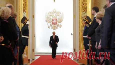 О ПУТИНЕ  


 
Я обещал говорить о Путине – но сперва поговорю о нас с вами. Мы родились в оранжерее, и с малых лет были окружены заботой социального государства. И в какой-то миг наше мышление порвало с реаль…