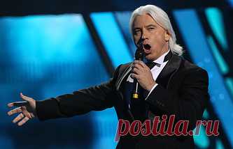 "В зале не было равнодушных, когда Дмитрий Хворостовский пел о любви".  Подробнее на ТАСС: 
http://tass.ru/info/4646997  |  Биография Дмитрия Хворостовского - Биографии и справки - ТАСС