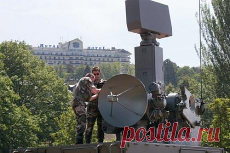 Украина попросила у Франции зенитно-ракетные комплексы. Киев попросил у Франции зенитно-ракетные комплексы. Об этом заявил министр обороны Украины Алексей Резников. Глава ведомства также добавил, что решение Испании передать системы HAWK не было спонтанным. По его словам, Киев попросил соответствующее вооружение около двух месяцев назад.