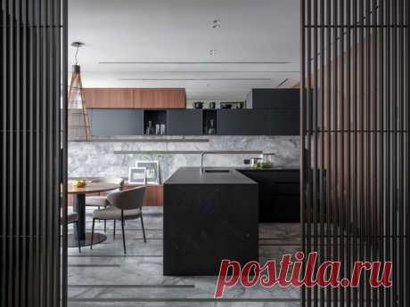 Houzz тур: Серый интерьер с лощёным мрамором и рейками