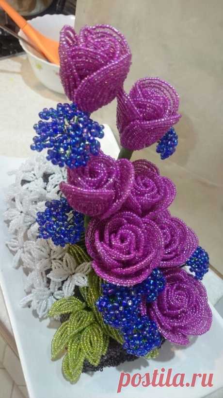 Beaded flowers  دسته گل منجوقی