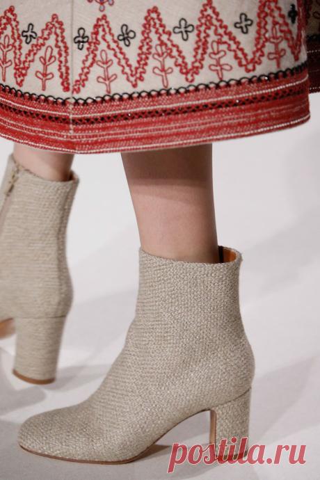 Valentino Spring 2015 Couture - Details - Gallery - Style.com