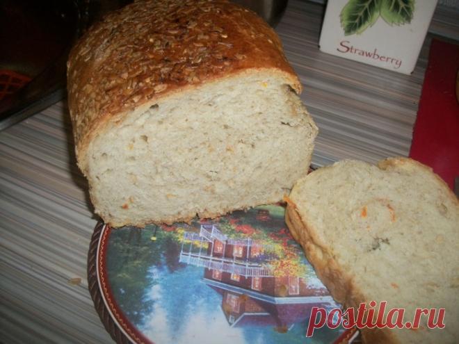 Хлеб с овсяными хлопьями орешками морковью топинамбуром и кунжутом