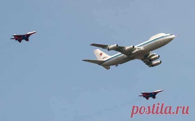 Что такое самолет Судного дня и зачем он нужен России и США. Что такое самолет Судного дня
 
 «Самолет Судного дня» — это неофициальное обозначение военных самолетов, которые используются для управления войсками и государством в случае ядерной войны или другой катастрофы, когда наземные командные центры могут быть уничтожены.
