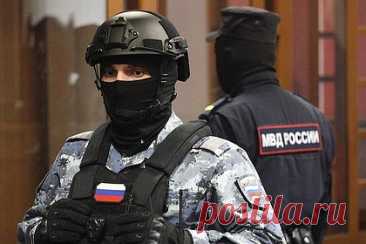 Российский курсант расправился со своим командиром. Он связал стропы его парашютов перед прыжком