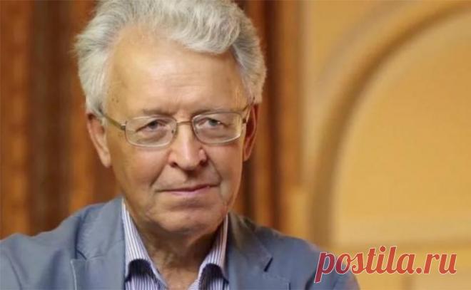 Страну отдали на разграбление контрабандистам!При этом власти ничего не делают для того, чтобы остановить этот процесс. — Дайте мне 2100 мм российской границы, я озолочусь и обеспечу своих внуков.— Почему именно 2100?— Это ширина колеи современного грузовика.(Современный анекдот)Контрабанда — гигантская «дыра» российск…