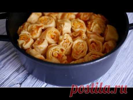 Гарнир не нужен. КУРИЦА ПО-ТАТАРСКИ. 
жареная курица с рулетиками из теста