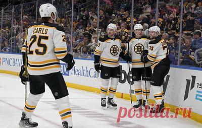 "Бостон" стал четвертой командой в истории НХЛ, выигравшей 60 матчей в регулярном сезоне. В ночь на понедельник "Бостон" в гостях обыграл "Сент-Луис"