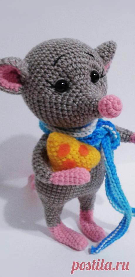PDF Крыска Анфиска крючком. FREE crochet pattern; Аmigurumi doll patterns. Амигуруми схемы и описания на русском. Вязаные игрушки и поделки своими руками #amimore - Мышь, мышка, мышонок, крыса.